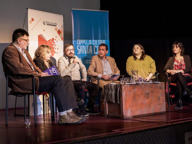 CON GRAN ÉXITO SE REALIZÓ “SEGUNDA FERIA DE AUTORES Y AUTORAS DE LA PATAGONIA»